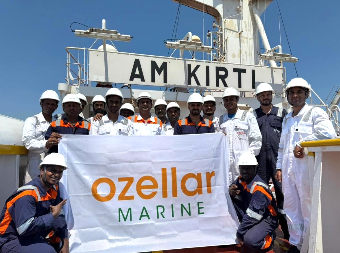 Team Ozellar with flag